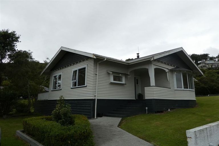 Photo of property in 21 Winnie Street, Greymouth, 7805