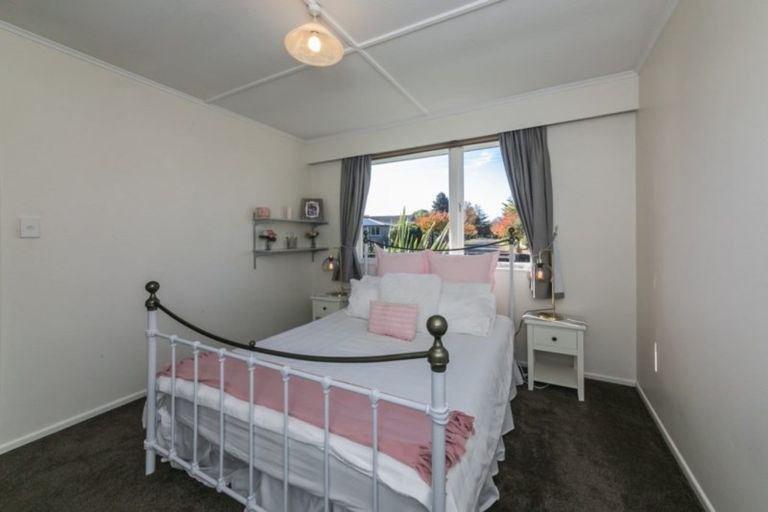 Photo of property in 11 Lipscombe Crescent, Havelock North, 4130