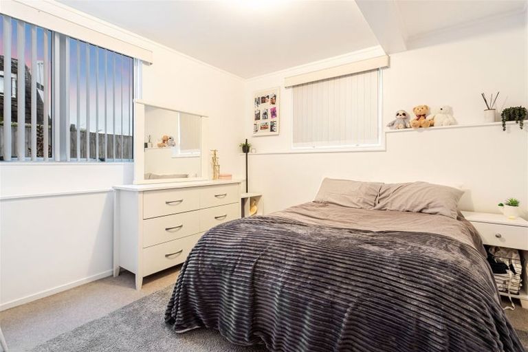Photo of property in 8 Sari Place, Massey, Auckland, 0614