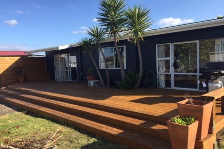 Photo of property in 12 Alpha Avenue, Coastlands, Whakatane, 3120