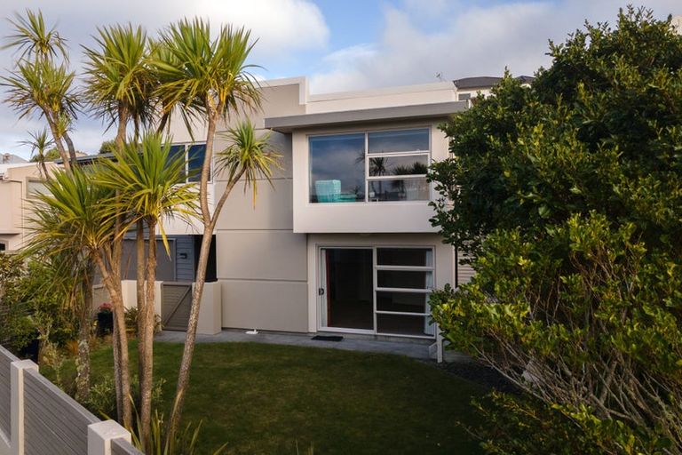 Photo of property in 16 Neston Grove, Churton Park, Wellington, 6037