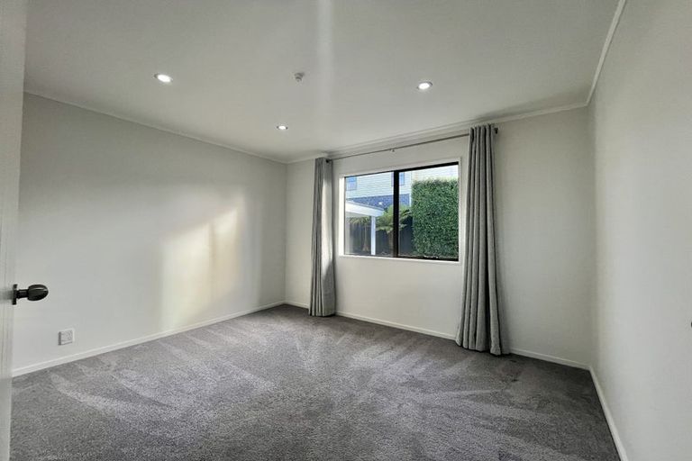 Photo of property in 1/13 Everglade Drive, Goodwood Heights, Auckland, 2105