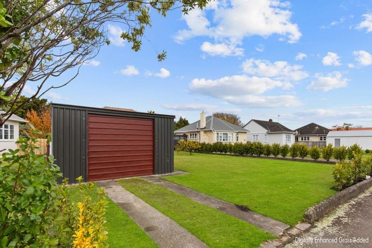 Photo of property in 19 Savage Crescent, West End, Palmerston North, 4412