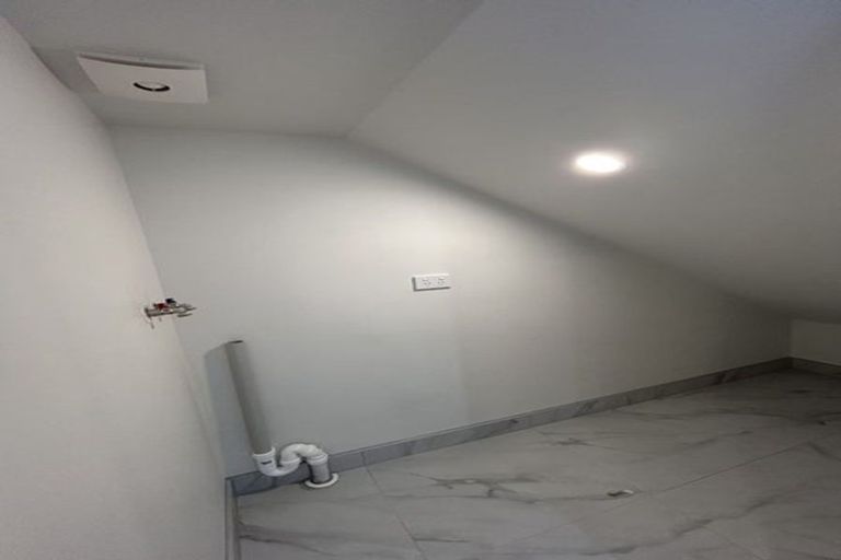 Photo of property in 9/11 Stottholm Road, Titirangi, Auckland, 0604