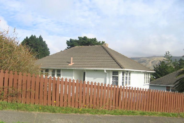 Photo of property in 7 Mitchell Grove, Ranui, Porirua, 5024