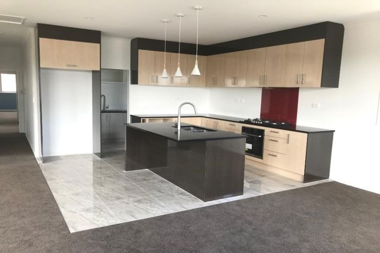 Photo of property in 10 Arataki Way, Glen Eden, Auckland, 0602