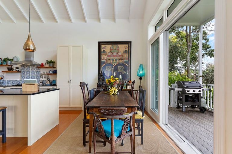 Photo of property in 38 Church Street, Devonport, Auckland, 0624