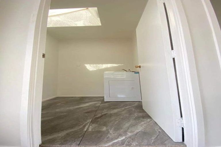 Photo of property in 51 Awaruku Road, Torbay, Auckland, 0630