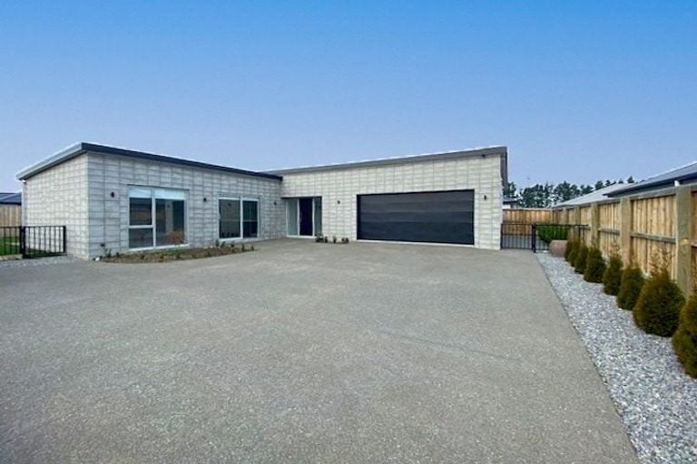 Photo of property in 24 Gemstone Place, Rolleston, 7615