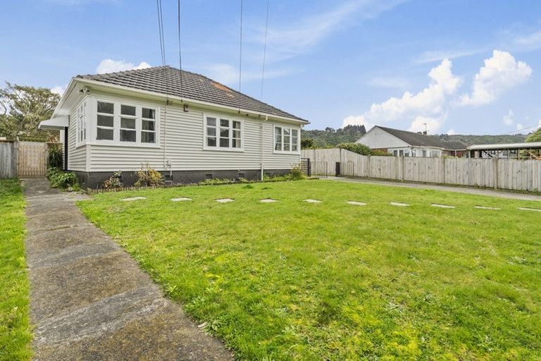 Photo of property in 3 Sellers Grove, Taita, Lower Hutt, 5011