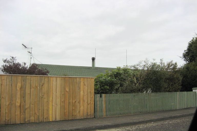 Photo of property in 27 Charles Street, Levin, 5510