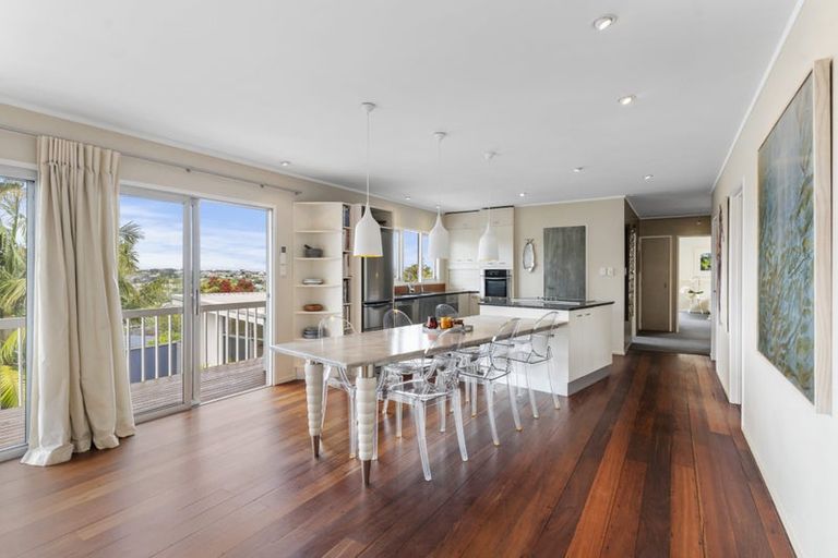 Photo of property in 33 Gretel Place, Hillcrest, Auckland, 0627