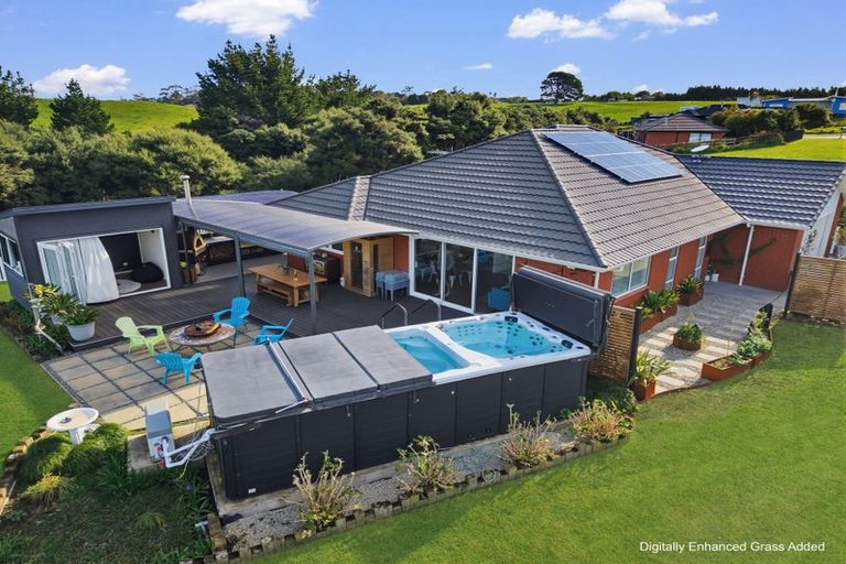 Photo of property in 96 Omana Avenue, Shelly Beach, South Head, 0874