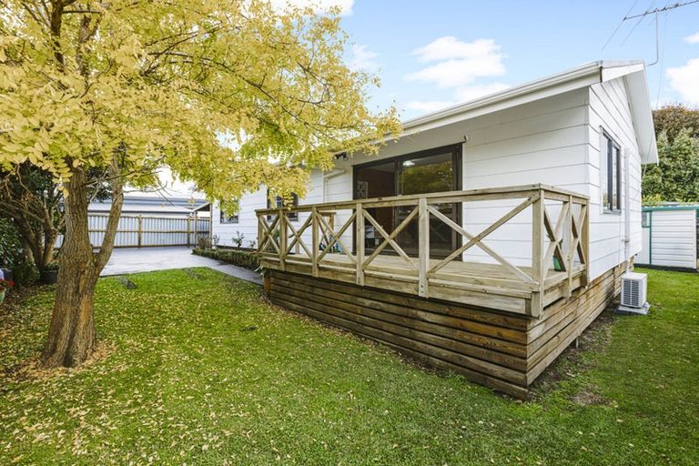 Photo of property in 2/4 Bunnythorpe Road, Papakura, 2110