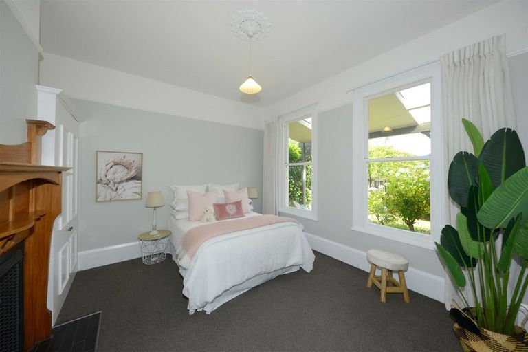 Photo of property in 14 Weston Road, St Albans, Christchurch, 8052