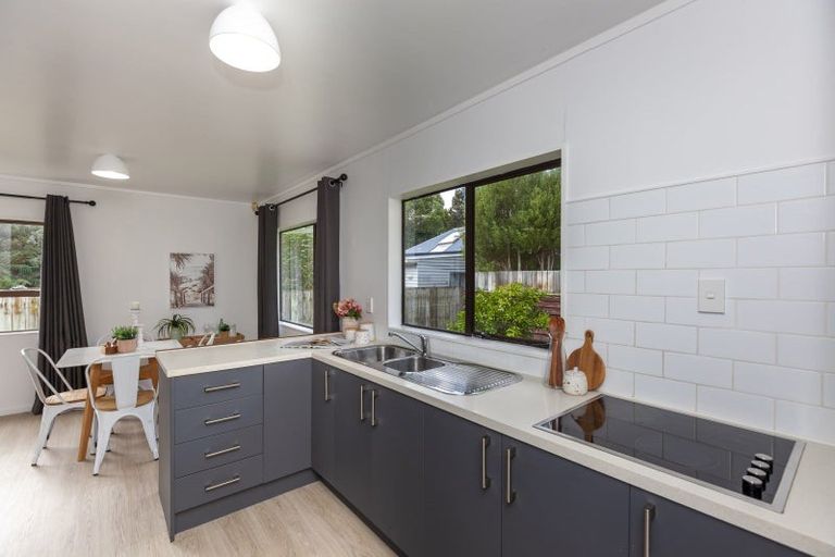 Photo of property in 13 Forest Road, Raumati South, Paraparaumu, 5032