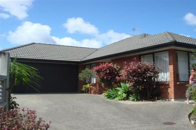 Photo of property in 38 Pitoitoi Avenue, Greenhithe, Auckland, 0632
