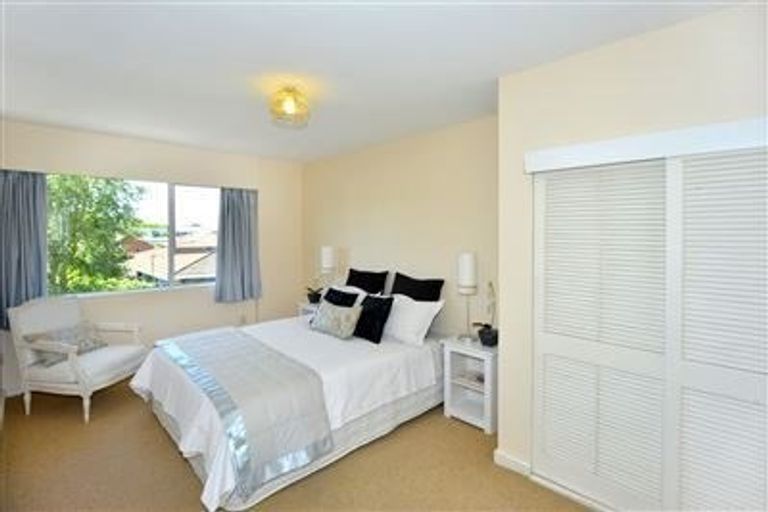 Photo of property in 1/8a Rachel Place, Avonhead, Christchurch, 8042