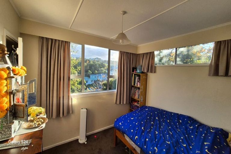 Photo of property in 17 Maple Grove, Maungaraki, Lower Hutt, 5010