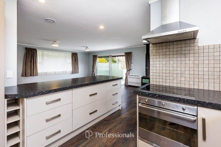 Photo of property in 27 Ngahere Street, Stokes Valley, Lower Hutt, 5019