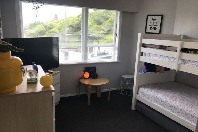 Photo of property in 52 Oranga Street, Westown, New Plymouth, 4310