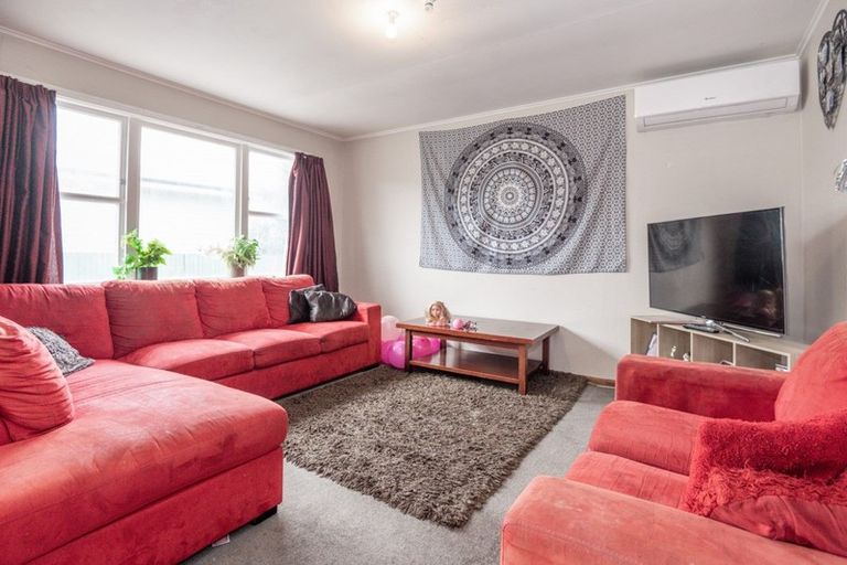 Photo of property in 27 Upham Street, Havelock North, 4130