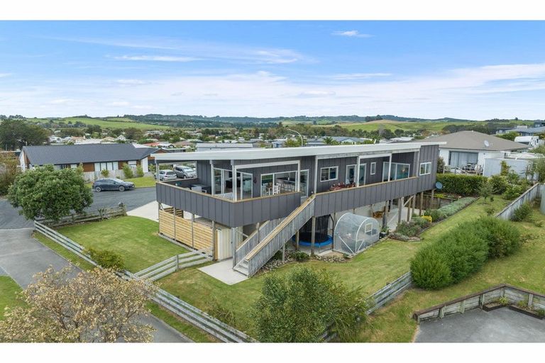 Photo of property in 7 Takahe Place, Mangawhai, 0505