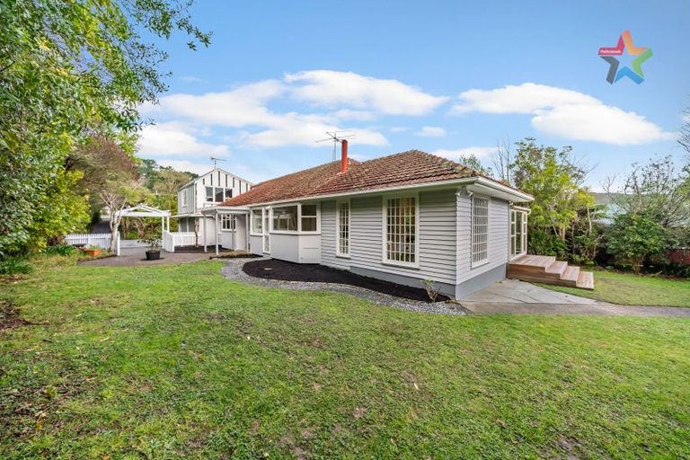 Photo of property in 49 Manuka Street, Stokes Valley, Lower Hutt, 5019
