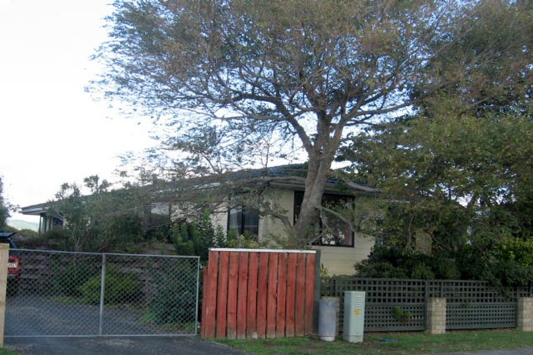 Photo of property in 32 Walton Road, Paraparaumu Beach, Paraparaumu, 5032