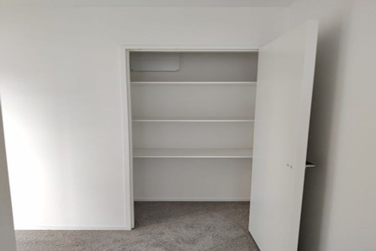 Photo of property in 27 Tumu Road, Papakura, 2110