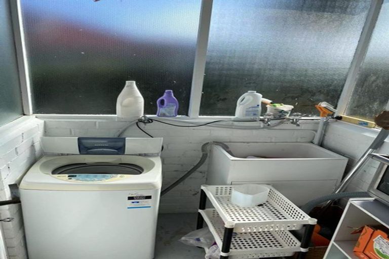 Photo of property in 2/43 Shakespeare Road, Milford, Auckland, 0620