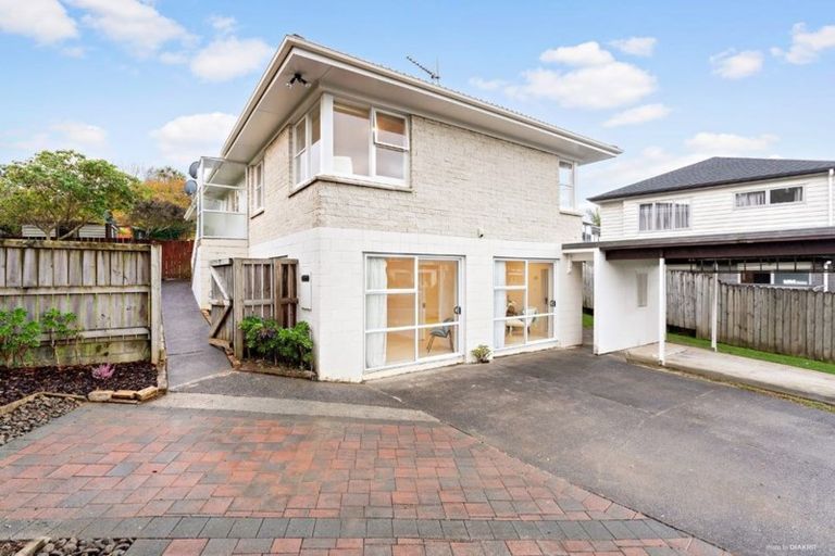 Photo of property in 1/12 Meadway, Sunnyhills, Auckland, 2010