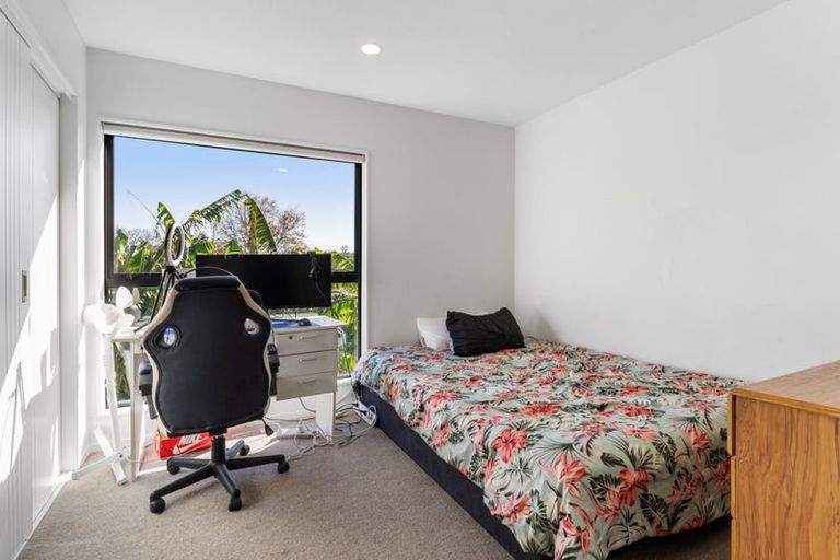 Photo of property in 9/237 Swanson Road, Henderson, Auckland, 0610