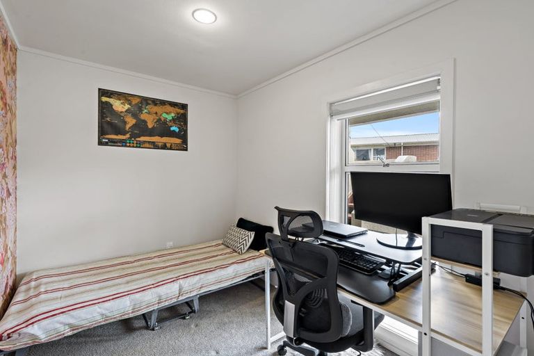 Photo of property in 3/18 Parr Terrace, Castor Bay, Auckland, 0620
