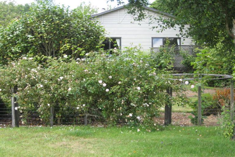 Photo of property in 17 Alexandra Road, Raetihi, 4632