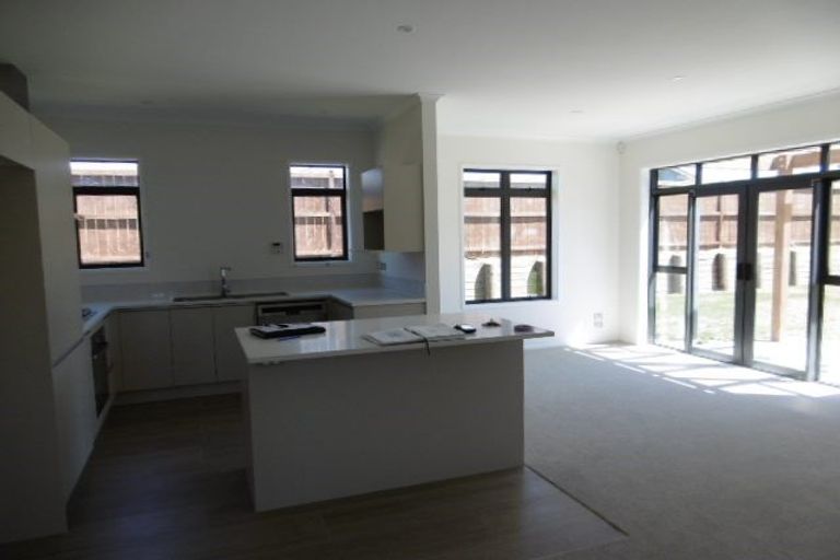 Photo of property in 6 Malbec Place, Huapai, Kumeu, 0810