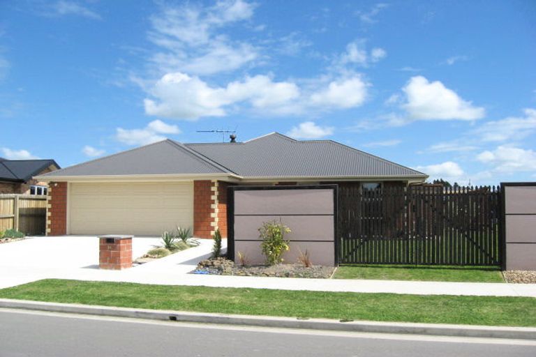 Photo of property in 14 Allison Crescent, Kaiapoi, 7630