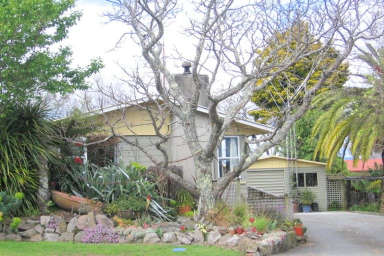 Photo of property in 35 Woodford Avenue, Brookfield, Tauranga, 3110