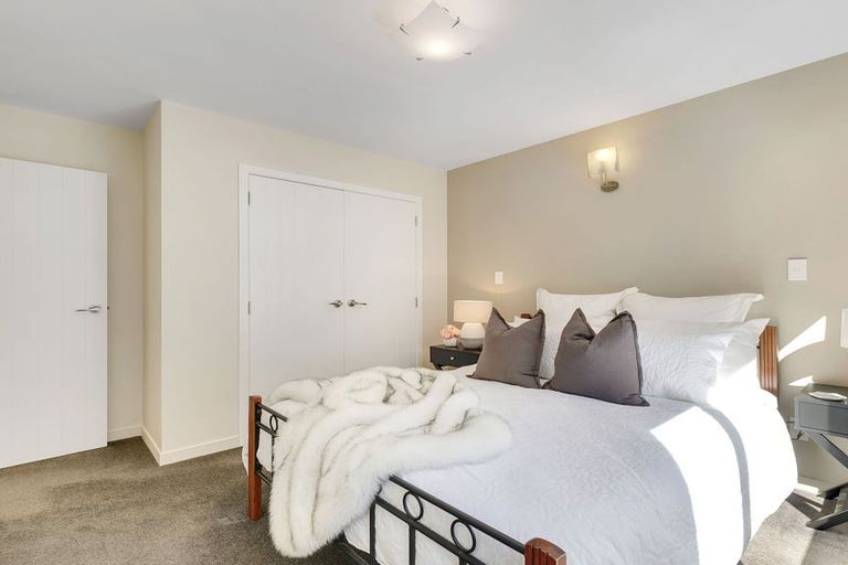 Photo of property in 2/19 Ranui Terrace, Tawa, Wellington, 5028