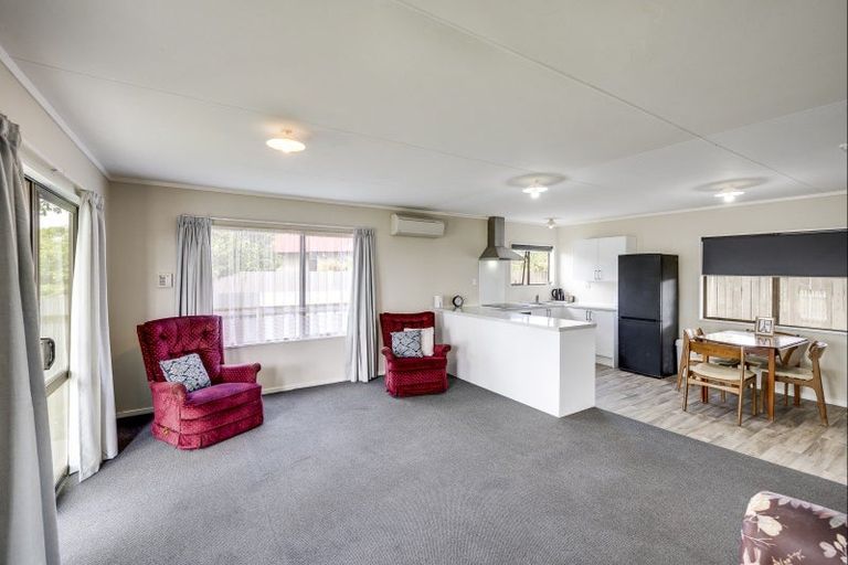 Photo of property in 239a Flaxmere Avenue, Flaxmere, Hastings, 4120