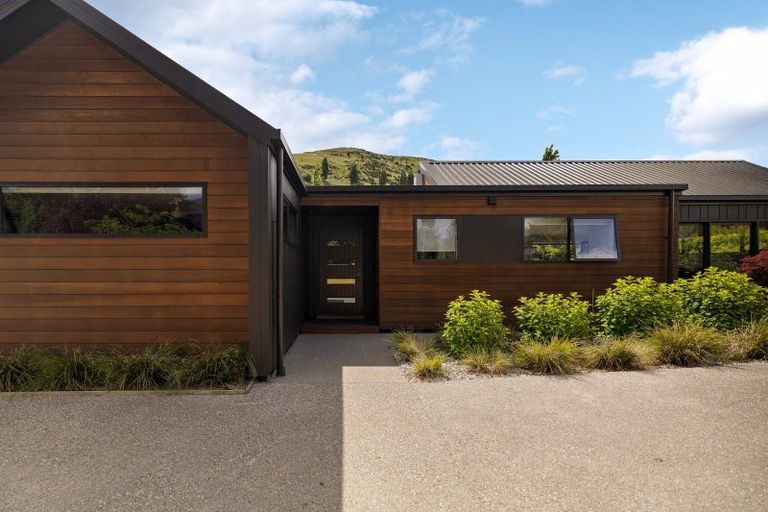 Photo of property in 20 Sherwood Court, Lower Shotover, Queenstown, 9371