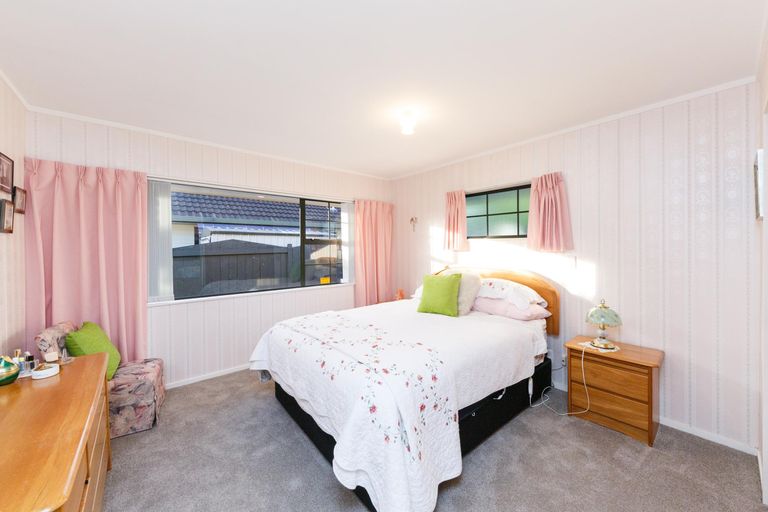 Photo of property in 140 Ruapehu Drive, Fitzherbert, Palmerston North, 4410