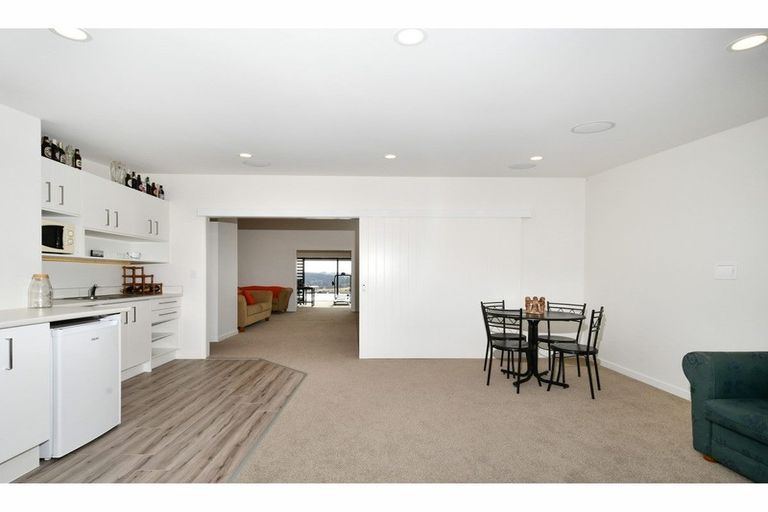 Photo of property in 911 Old North Road, Waimauku, 0882