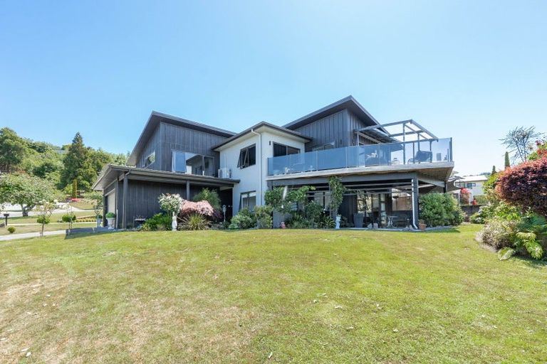Photo of property in 2 Cherry Lane, Acacia Bay, Taupo, 3330