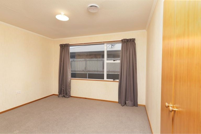 Photo of property in 19 Timaru Road, Waimate, 7924