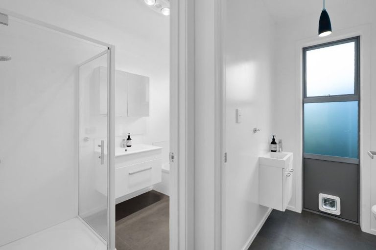 Photo of property in 77 Brooklands Road, Brooklands, New Plymouth, 4310