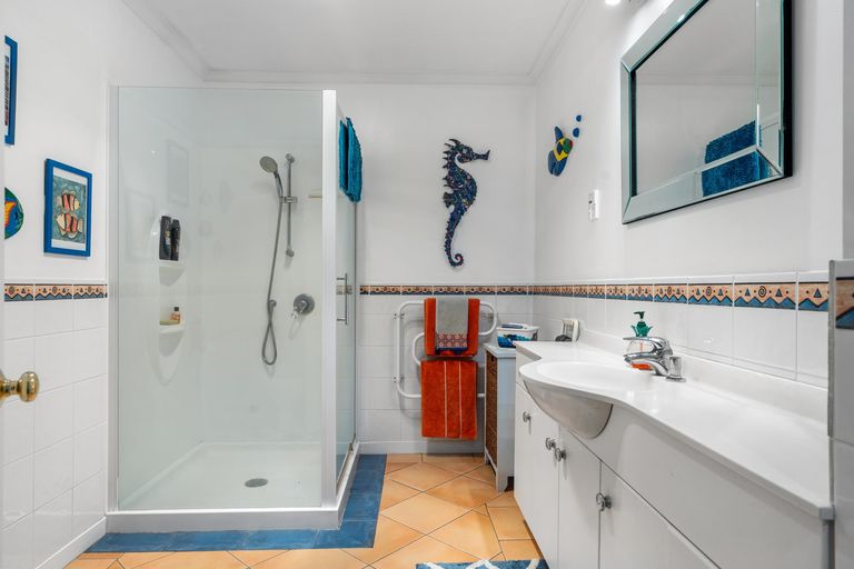 Photo of property in 8 Tironui Terrace, Western Heights, Hamilton, 3200