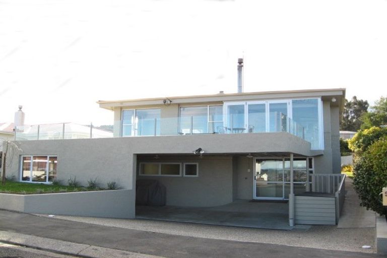 Photo of property in 2/7 Calypso Place, Rothesay Bay, Auckland, 0630