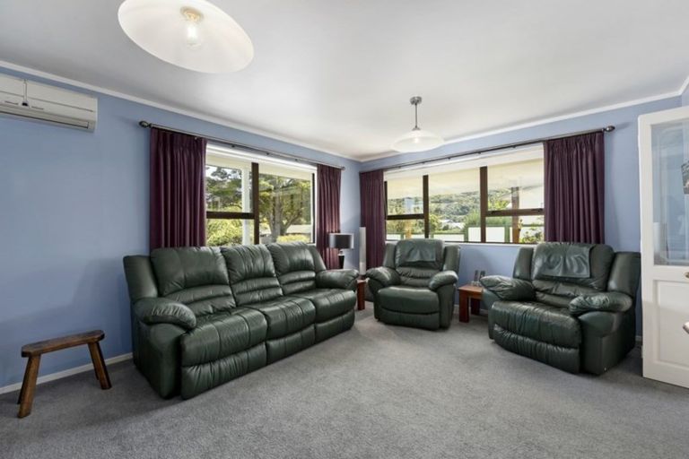 Photo of property in 6 Turon Crescent, Totara Park, Upper Hutt, 5018