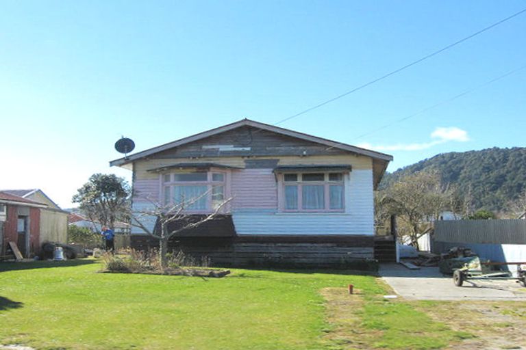 Photo of property in 5 Peel Street, Cobden, Greymouth, 7802